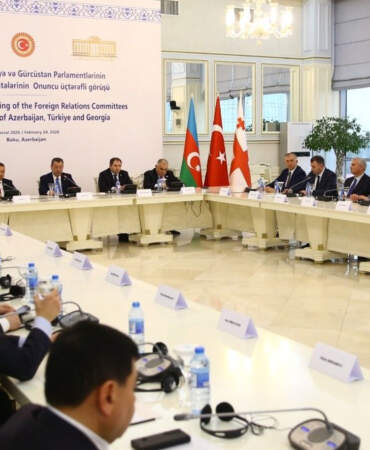 Türkiye-Azerbaycan-Gürcistan Parlamentoları Dışişleri Komisyonları Bakü’de toplandı
