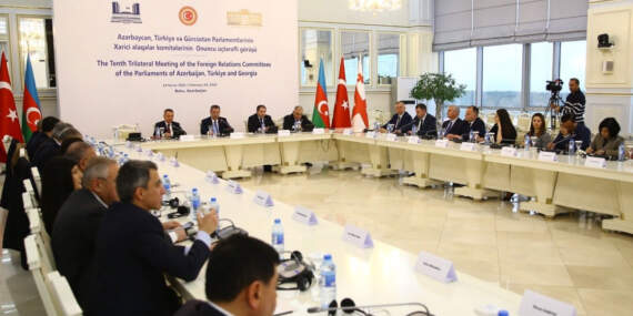 Türkiye-Azerbaycan-Gürcistan Parlamentoları Dışişleri Komisyonları Bakü’de toplandı