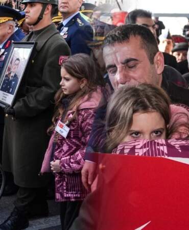 Şehit Pilot Binbaşı İbrahim Bolat İzmir’de son yolculuğuna uğurlandı