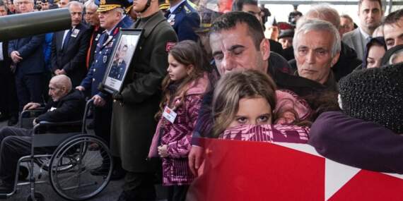 Şehit Pilot Binbaşı İbrahim Bolat İzmir’de son yolculuğuna uğurlandı