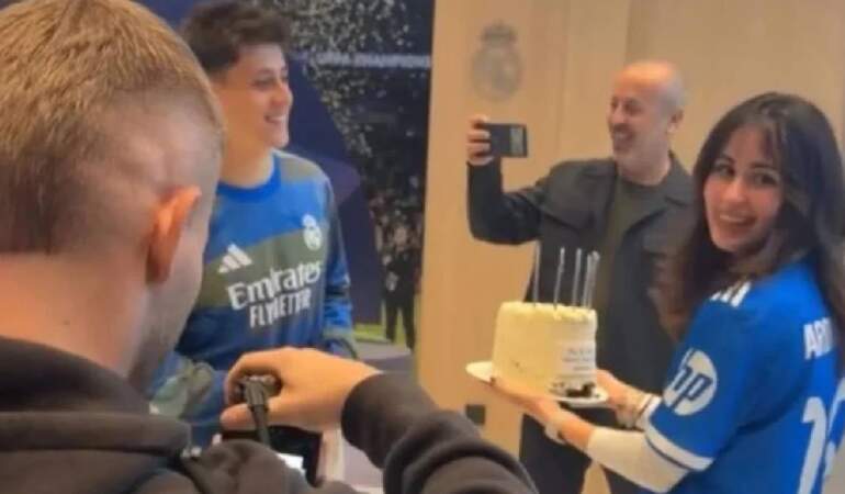 Arda Güler’e sürpriz kutlama: Sevgilisi mum üfletmeyi ihmal etmedi