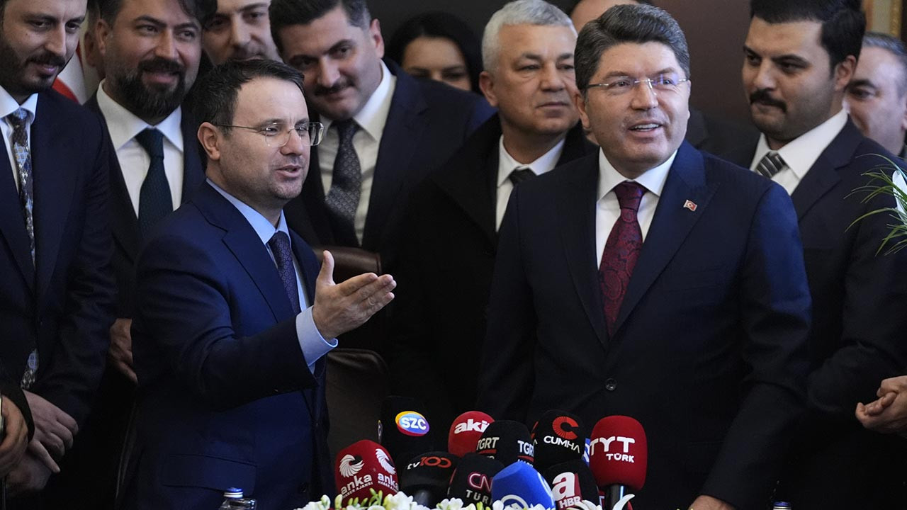 Adalet Bakanlığı’nda Devir Teslim: Akın Gürlek Görevi Yılmaz Tunç’tan Devraldı