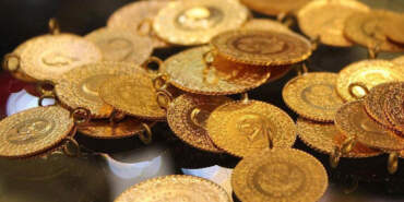 Altın Yeniden Atağa Geçti: İslam Memiş Gram Altın İçin Kritik Eşiği Açıkladı! Yeni Rekor mu Geliyor?