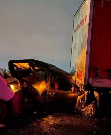 Sakarya’da Zincirleme Kaza: 7 Yaralı