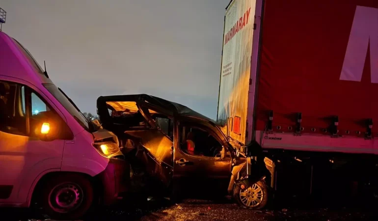 Sakarya’da Zincirleme Kaza: 7 Yaralı