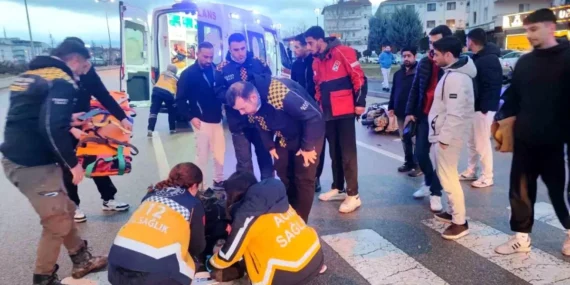 Sincan’da Motokurye Kaza Geçirdi