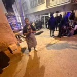 Eşini sokak ortasında öldürüp intihar etti