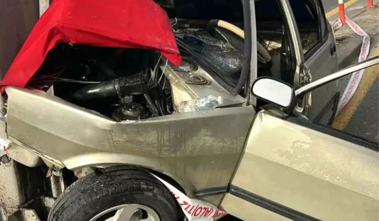 Ankara’da trafik kazası: Sürücü sıkıştı