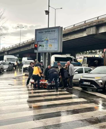 Ankara’da Yaya Geçidinde Kadına Otomobil Çarptı