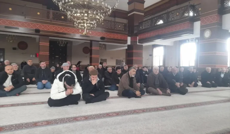 Müftü Çınar Akyurt’ta Esnafa Zekat Bilgisi Verdi