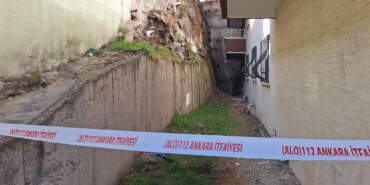 Ankara’da Toprak Kayması: 4 Katlı Bina Ve Gecekondu Tahliye Edildi