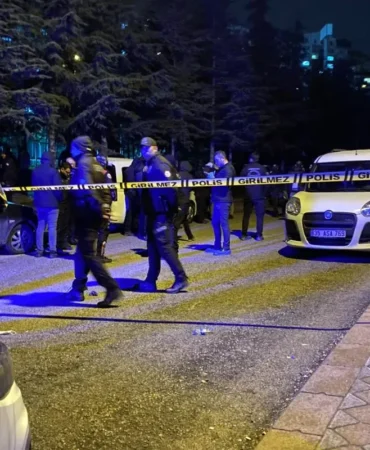 Annesi, kızı ve eşini öldüren adam intihar etti