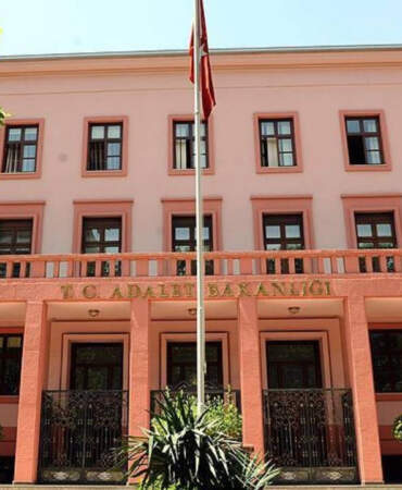 Bakan Gürlek Duyurdu! Adalet Bakanlığı’na 15 Bin Atama