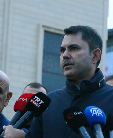 Bakan Kurum, Kahramanmaraş’ta: 11 İlimizi Ayağa Kaldırabilmek İçin Gece Gündüz Çalışıyoruz