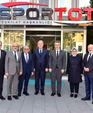 Başkan Büyükkılıç’tan Kayseri sporuna dev hamle: Başkentte imzalar atıldı