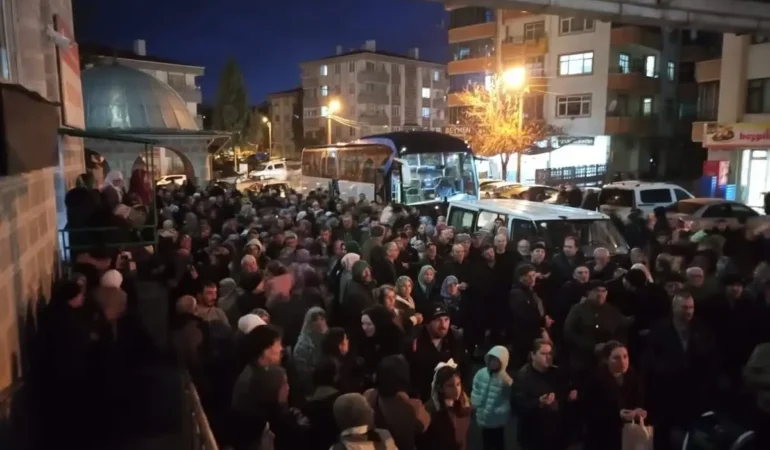 Beypazarı’ndan 60 Kişi Umreye Uğurlandı