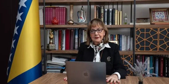 Büyükelçi Colakovic ‘Yılın Kareleri’ Oylamasında