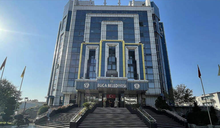 Buca Belediyesi’ne ‘Rüşvet’ Operasyonu: 26 Şüpheli Adliyede