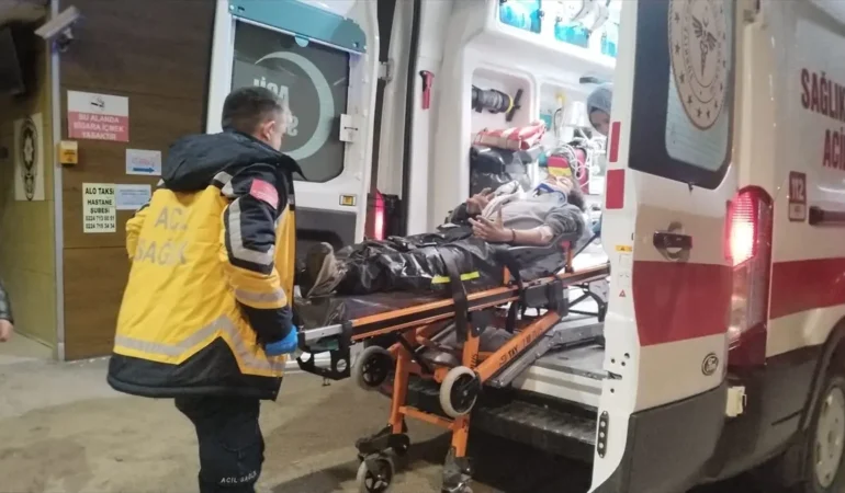 İnegöl’de Trafik Kazaları: 4 Yaralı