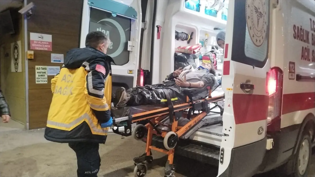 İnegöl’de Trafik Kazaları: 4 Yaralı