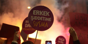 Bursa’da Bir Öğretmen Ayrıldığı Erkek Tarafından Silahla Vuruldu