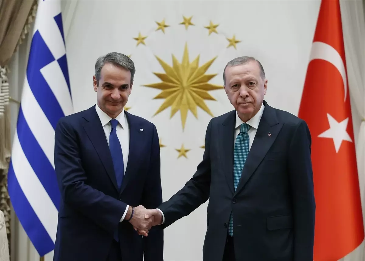Cumhurbaşkanı Erdoğan, Yunanistan Başbakanı Miçotakis’i kabul etti