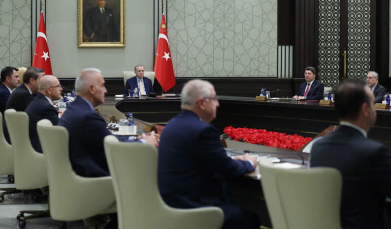 Cumhurbaşkanlığı Kabinesi Bugün Toplanıyor: Masada Hangi Konular Var?