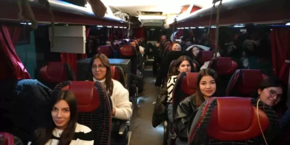 Depremzede gençlerin tarih dolu Ankara yolculuğu