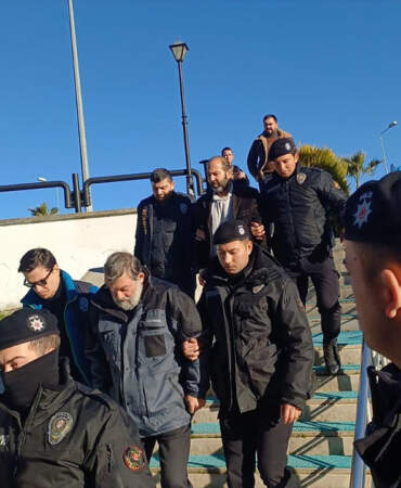 Devlet Büyüklerine Yönelik Yalan Haber İddiasında İkinci Dalga: Sakar Altı-Sakar Üstü Dosyasında 8 Şüpheli Adliyede