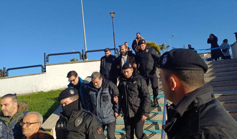 Devlet Büyüklerine Yönelik Yalan Haber İddiasında İkinci Dalga: Sakar Altı-Sakar Üstü Dosyasında 8 Şüpheli Adliyede
