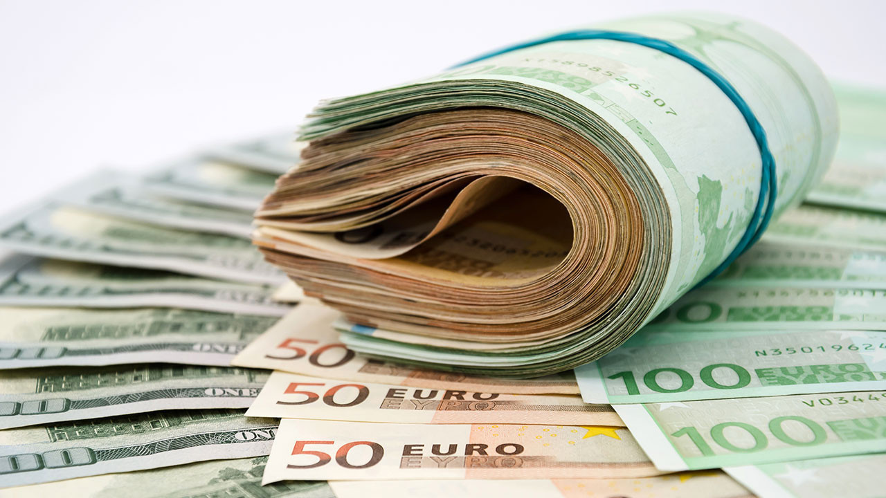 Dolar ve Euro Yeni Haftaya Nasıl Başladı?
