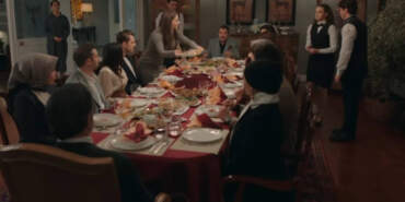 ‘Domuz Eti’ Sahnesi Gündem Olmuştu: RTÜK ‘Aynı Yağmur Altında’ Dizisi İçin Harekete Geçti