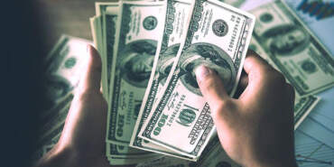 Döviz Güne Sakin Başladı: Dolar ve Euroda Sınırlı Hareket
