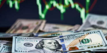 Dolar Güne Rekorla Başladı, Euro Zirveye Yaklaştı