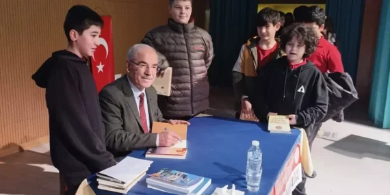 Eğitimci yazar Halit Ertuğrul, Nallıhan’da öğrencilerle buluştu
