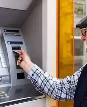 Emeklinin Beklediği Maaş Farkları Hesaplara Yattı