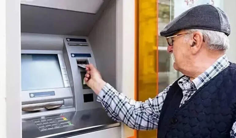 Emeklinin Beklediği Maaş Farkları Hesaplara Yattı