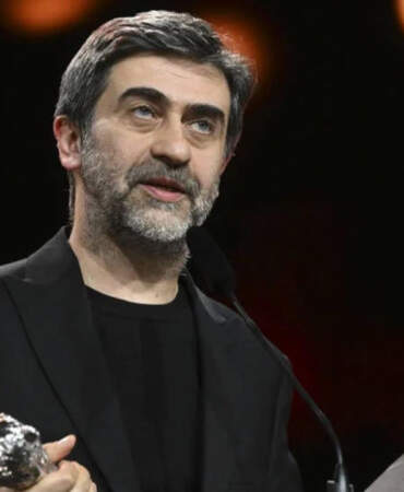 Emin Alper’e Berlinale’den Gümüş Ayı Ödülü: Konuşması Geceye Damga Vurdu