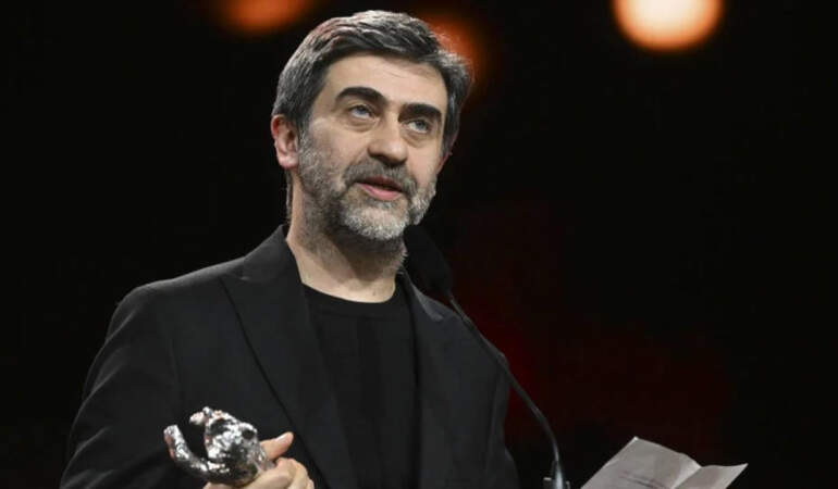 Emin Alper’e Berlinale’den Gümüş Ayı Ödülü: Konuşması Geceye Damga Vurdu