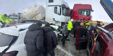 Erzurum’da Sis Nedeniyle Zincirleme Kaza! 11 Araç Birbirine Girdi, 20 Yaralı Var