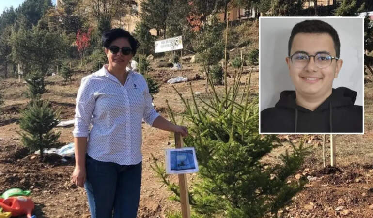Evladının Mezarı Başında Fenalaştı, Hayatını Kaybetti