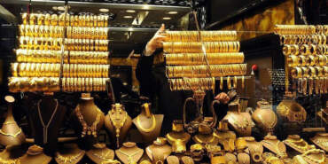 Fed Tutanakları Sonrası Altın Frene Bastı: Yatırımcı Kritik Sinyalleri İzliyor