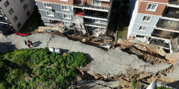 Felakete Ramak Kala! İzmir’de Korku Dolu Gece: ‘Göktaşı Düştü Sandım’