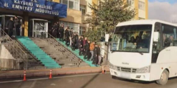 FETÖ Operasyonunda 54 Kişi Tutuklandı