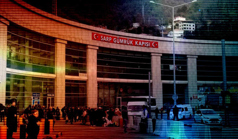 Gümrükte Araç Sahtekarlığı! 65 Lüks Araca El Konuldu: 22 Şüpheli Gözaltına Alındı