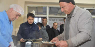 Gümüşhane’de 22 Yıllık Ramazan Geleneği: Yoldan Geçenlere İftar Ücretsiz