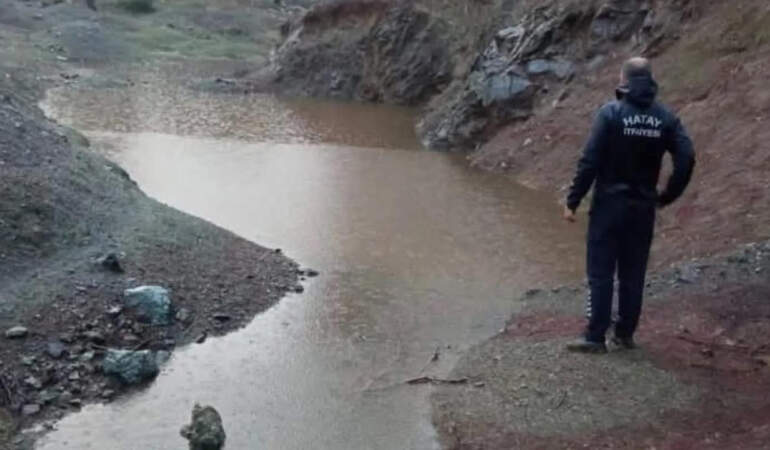 Hatay’da Yürek Yakan Olay! Su Dolu Çukura Düşen Çocuk Hayatını Kaybetti