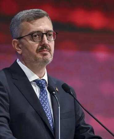 İletişim Başkanı Duran’dan CHP’ye ‘Kürsü İşgali’ Tepkisi