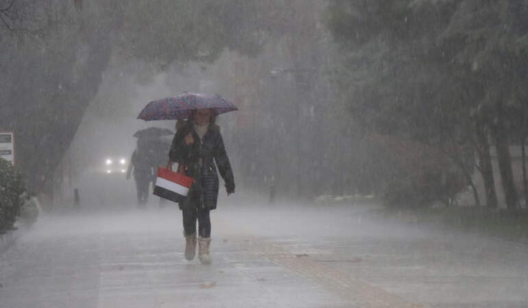 İstanbul Dahil 33 İl İçin Yağış Alarmı