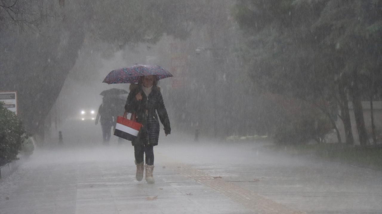 İstanbul Dahil 33 İl İçin Yağış Alarmı